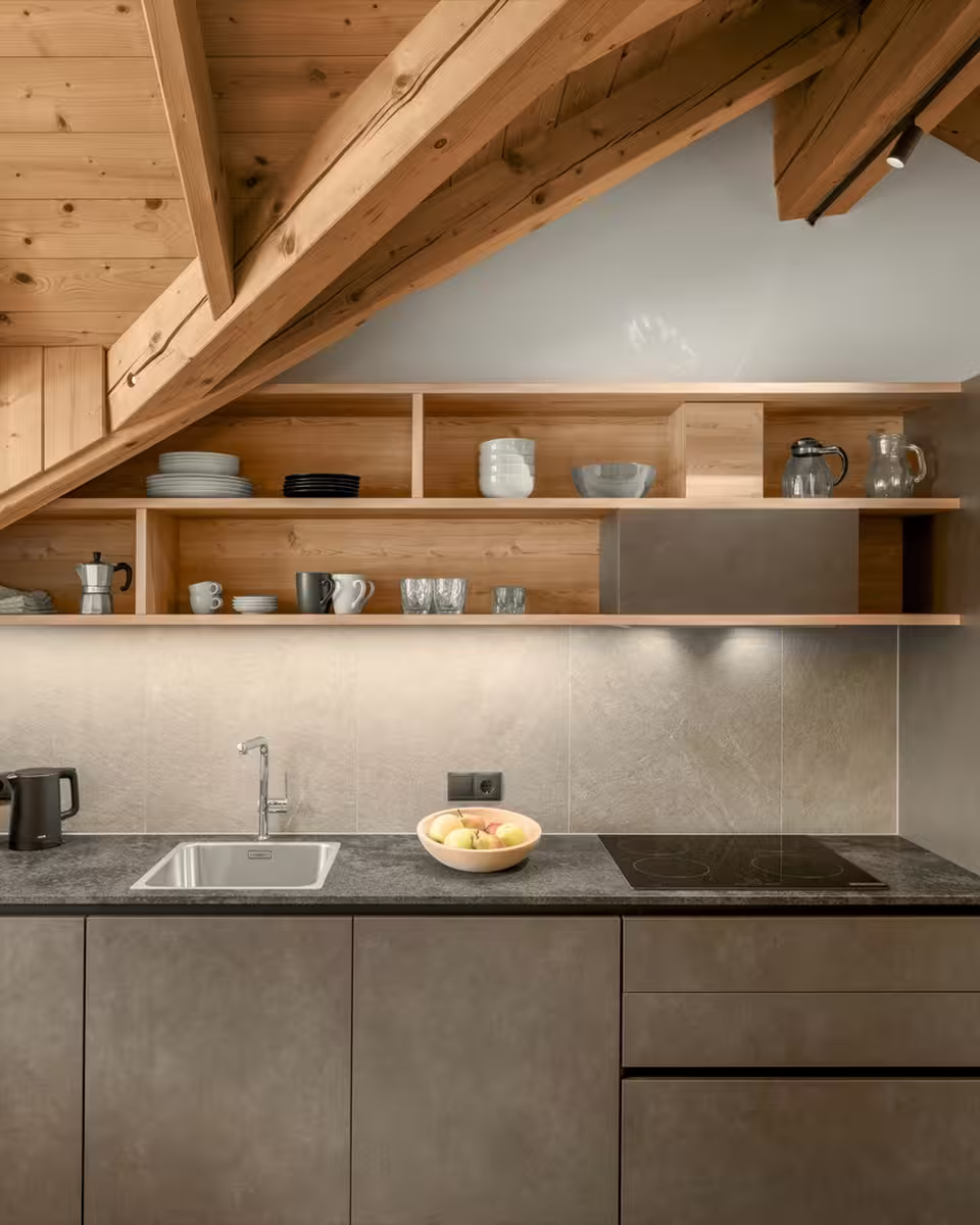 Küche mit Holzfront (Platzhalter, Foto folgt) Küche mit Holzfront (Platzhalter, Foto folgt)